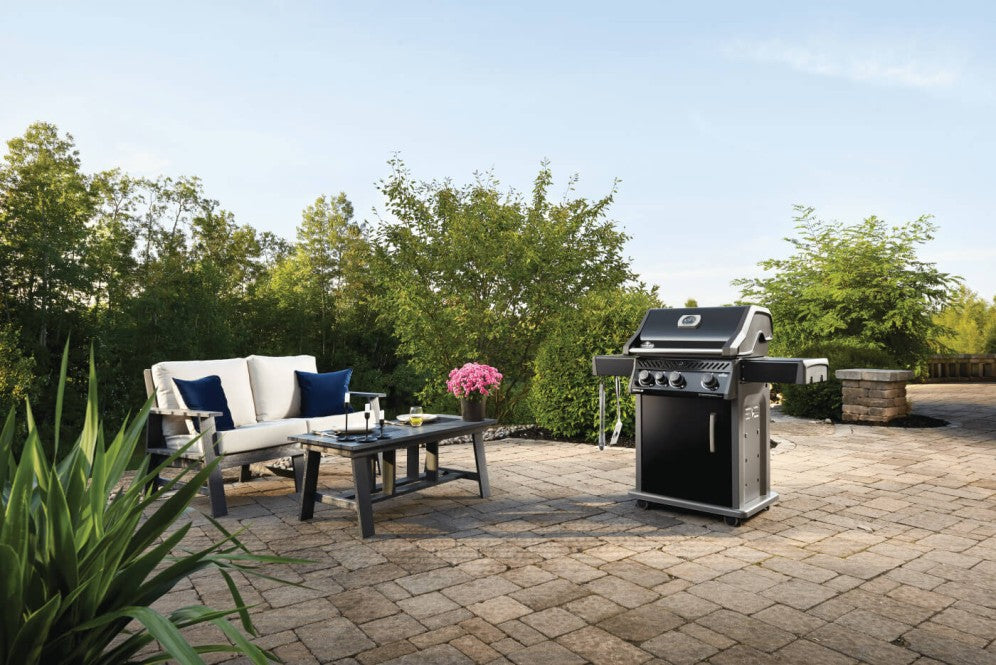 Napoleon Napoleon Rogue 425 Natural Gas Grill Black with Side Burner - R425SBNK-1-OB