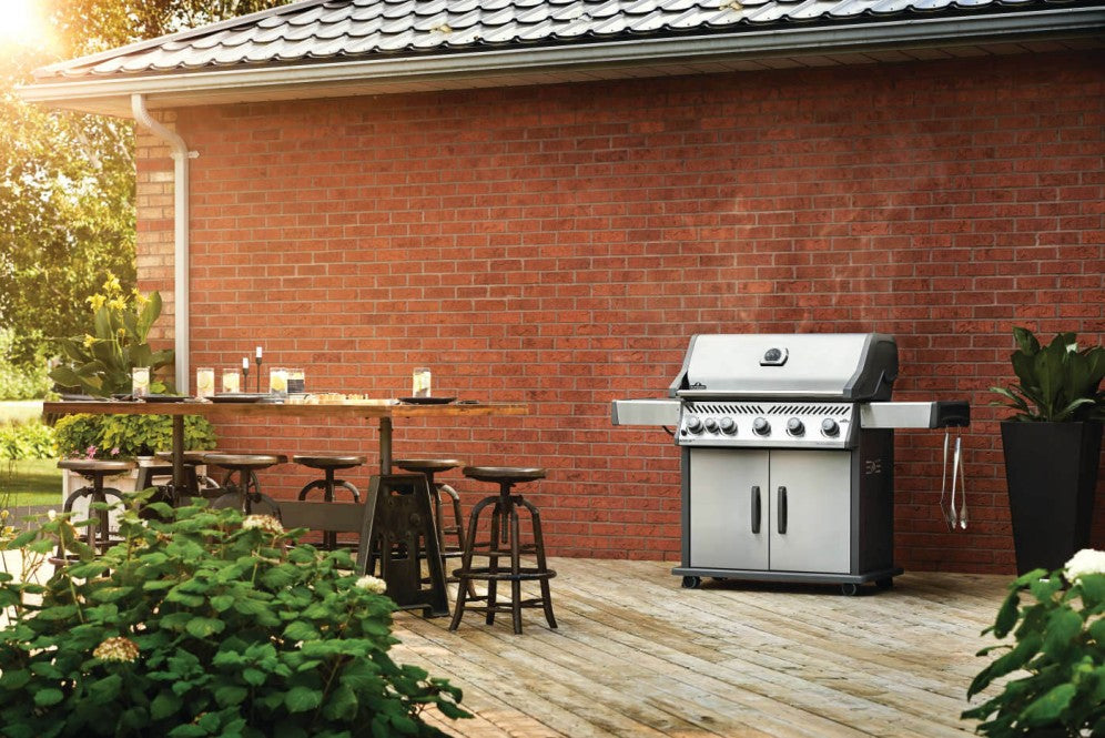 Napoleon Rogue® XT 625 Propane Grill with Infrared Side Burner and Smoker Box - RXT625SIBPSS-1-A