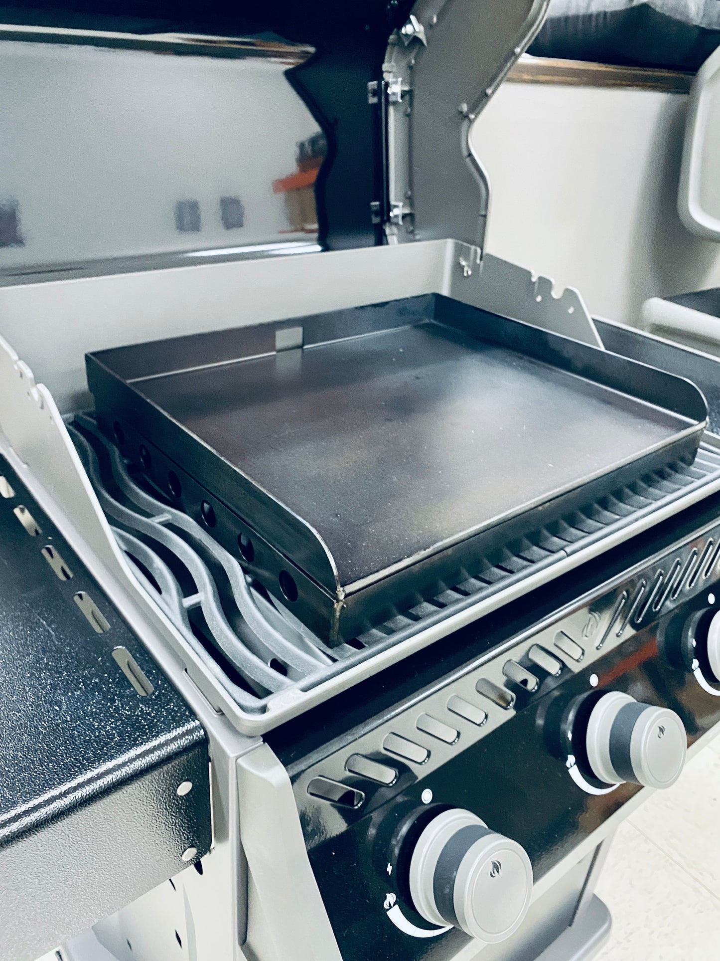 Griddle Hack-GGH270 + Grease System Attachment