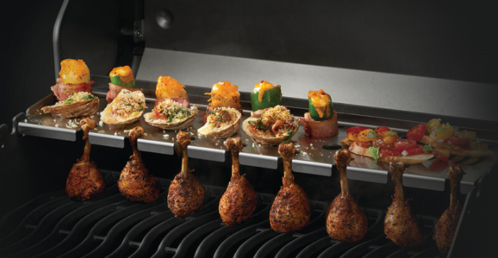 Napoleon Multifunctional Warming Rack for Rogue® 425 Lifestyle with Chicken Legs and Scallops