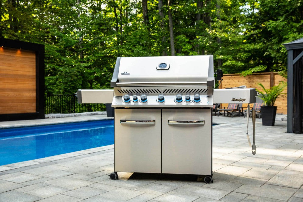 Napoleon Prestige 665 RSIB Natural Gas Grill with Infrared Side and Rear Burners - P665RSIBNSS