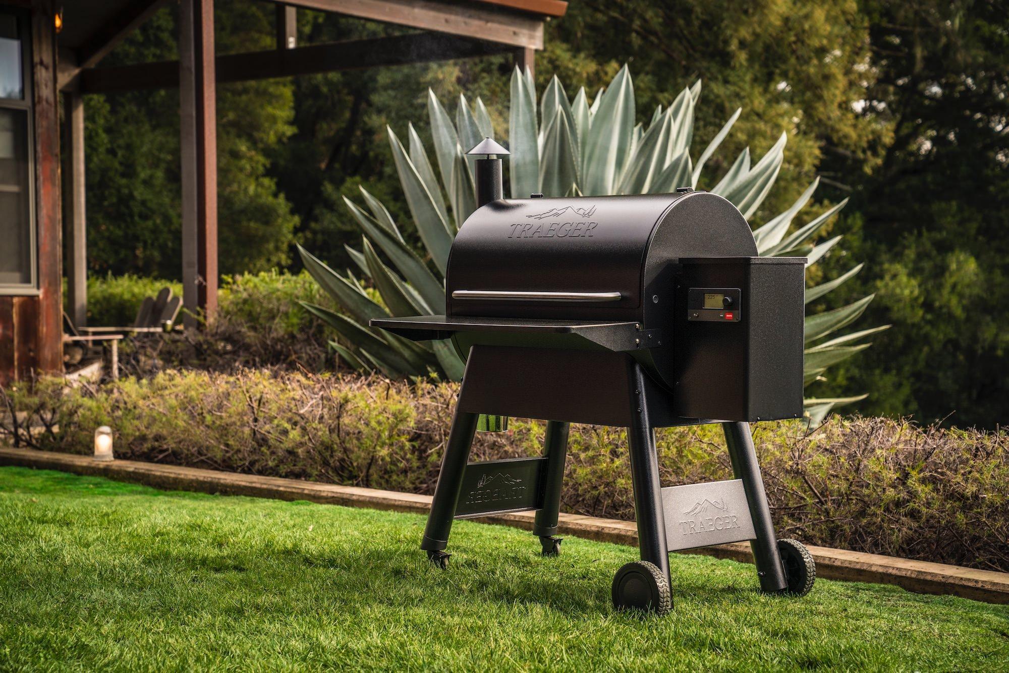 Traeger Pro 780 Black Wood Pellet Grill Lifestyle on the Grass