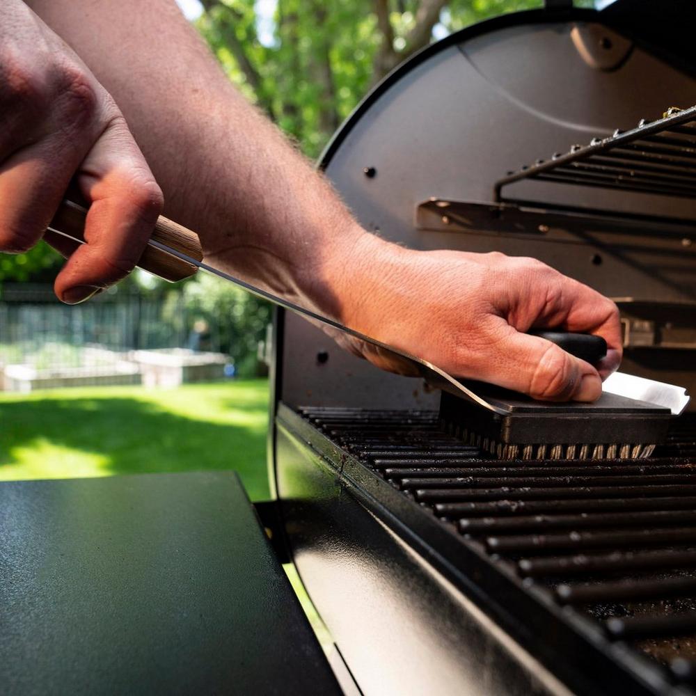 Traeger BBQ Cleaning Brush Cleaning the Grill