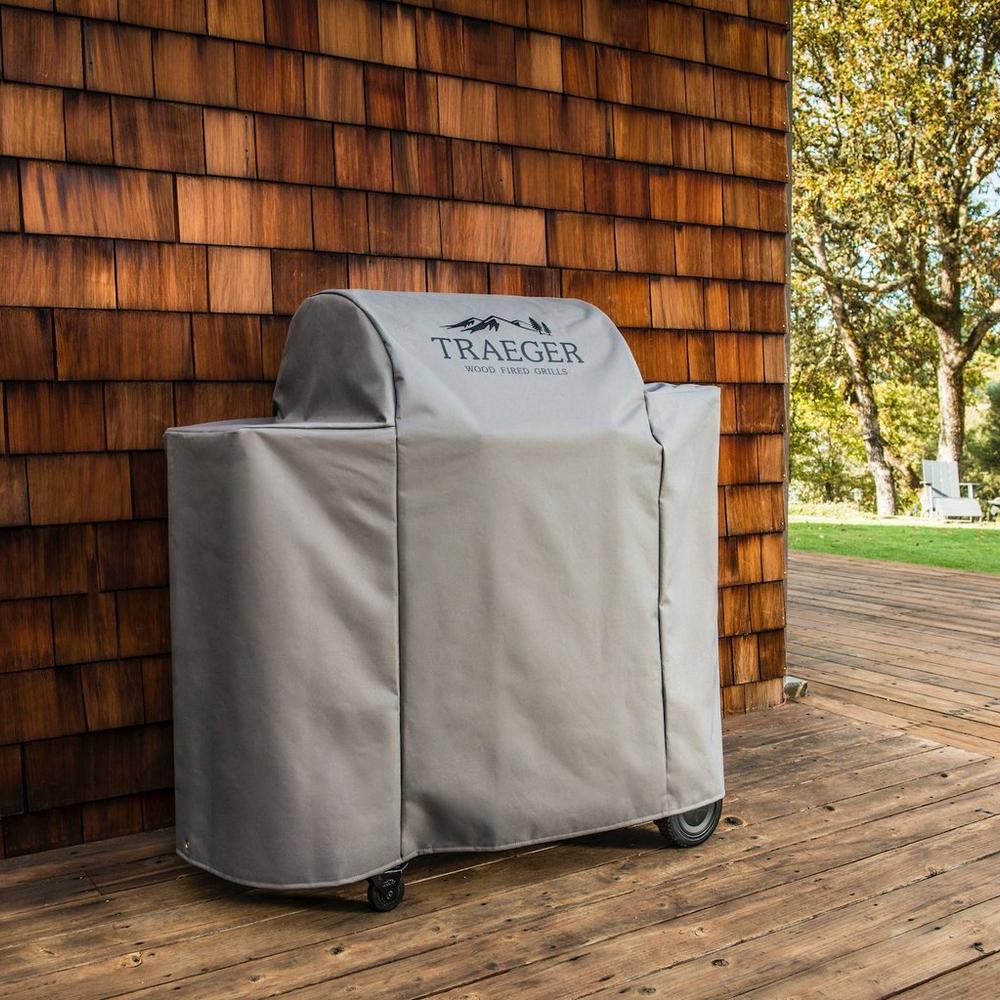 Traeger Ironwood 650 Grill Cover Full Length Side View